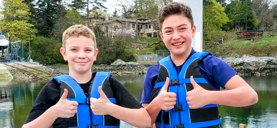 Self-heating life-jacket wins prize for B.C. students