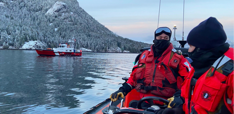 Canadian coast guard approved life clearance jackets