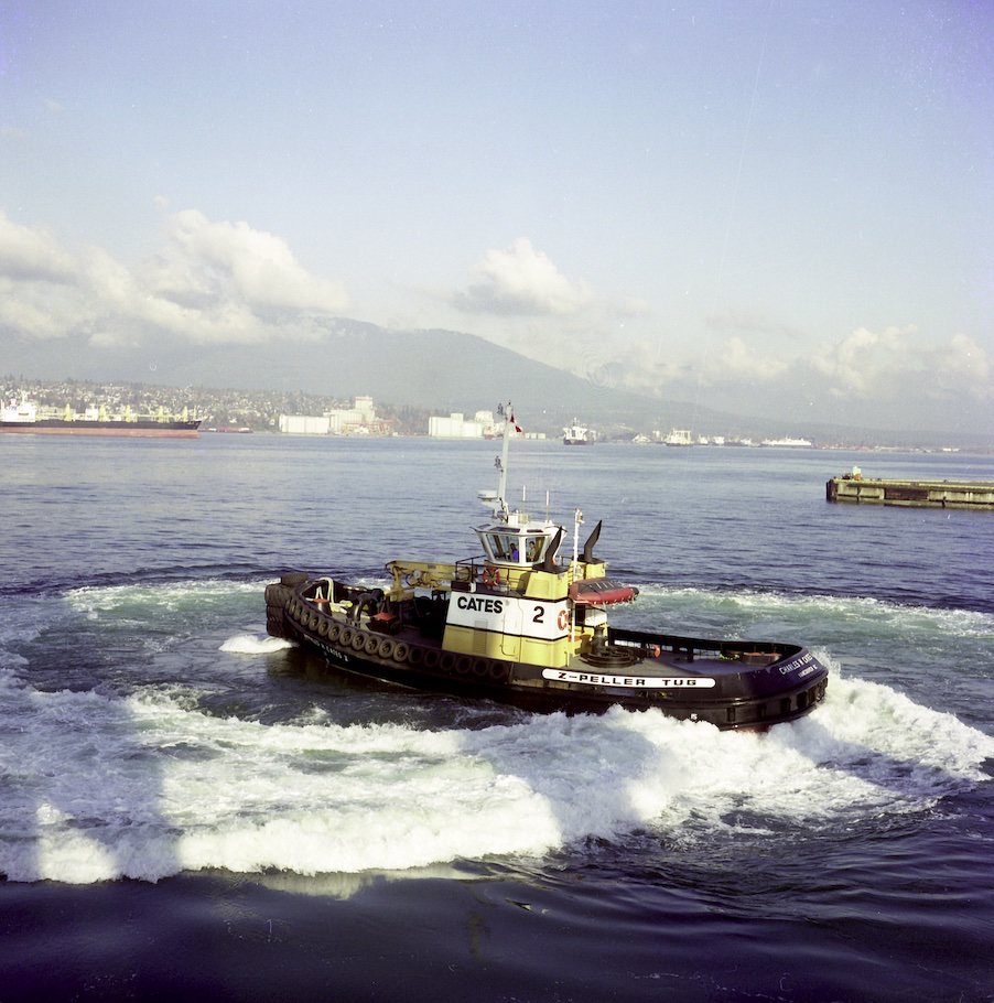 Robert Allan’s design Charles H. Cates II, built by Allied Shipyards in 1983, was the first tug in Canada to use innovative Z-drive propulsion that eliminated the rudder in favour of a steerable unit that turned 360 degrees. This distinctive BC design gave Allan a breakthrough into global markets. Image Credit: Robert Allan Ltd files